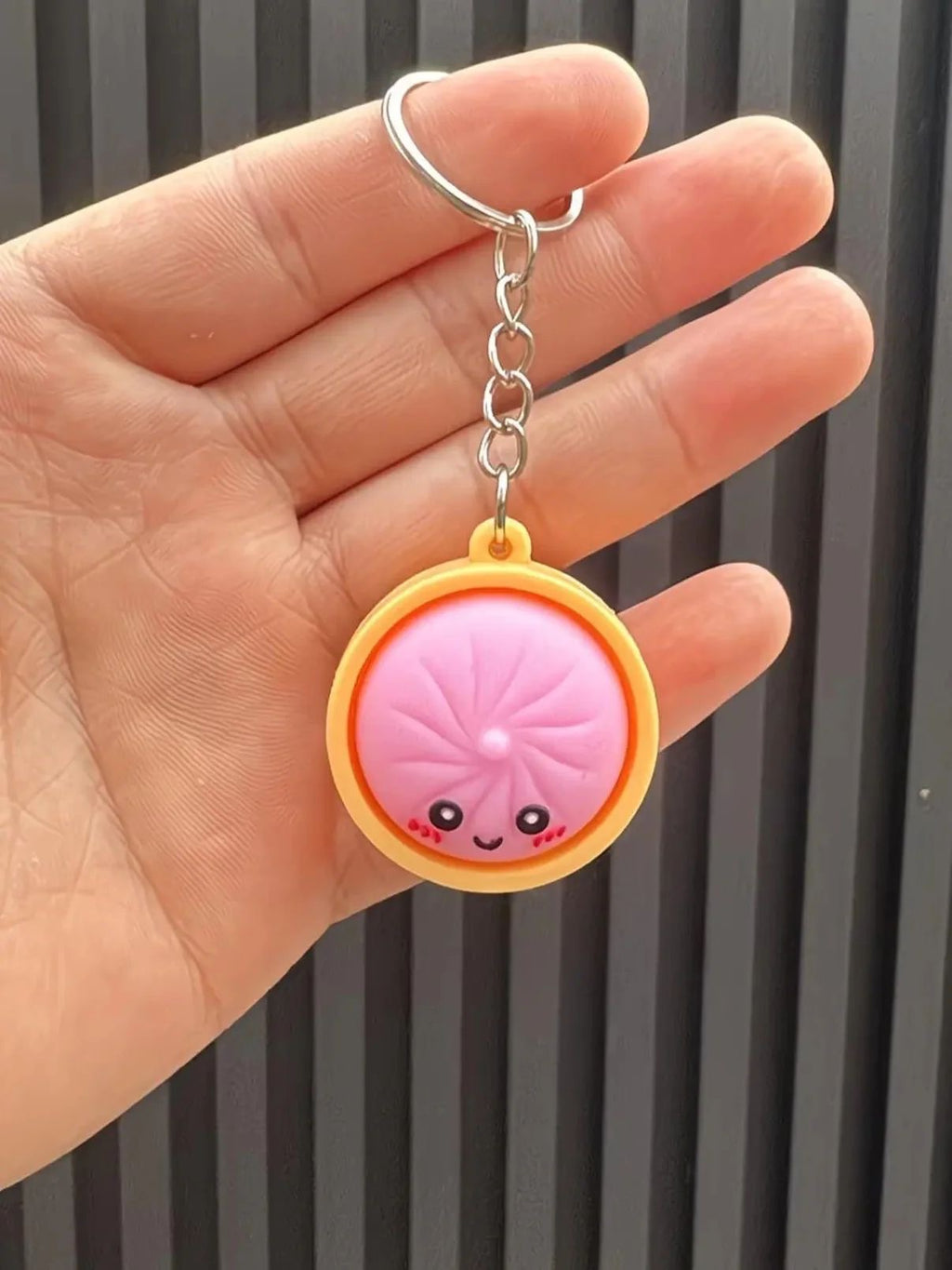 Porte-clés « Mystery Bun » de dumdumsquishys – 1/6 pièces, jouet souple mignon au hasard