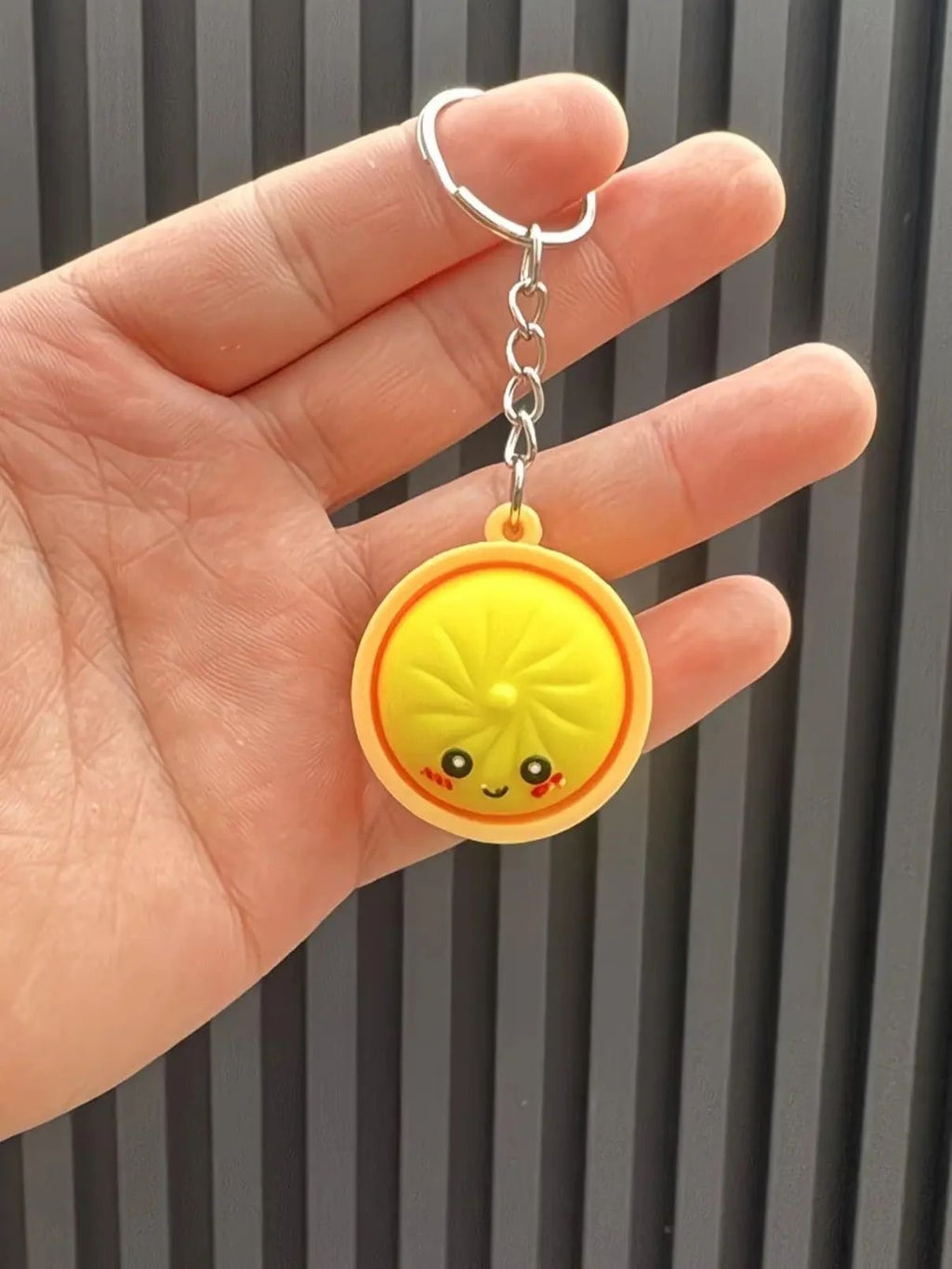 Porte-clés « Mystery Bun » de dumdumsquishys – 1/6 pièces, jouet souple mignon au hasard