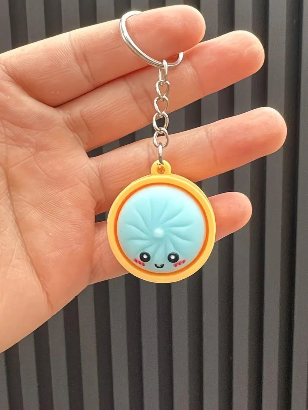 Porte-clés « Mystery Bun » de dumdumsquishys – 1/6 pièces, jouet souple mignon au hasard